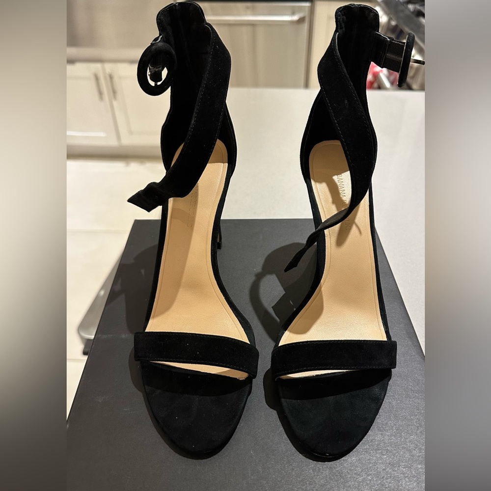 Black, dressy shoes